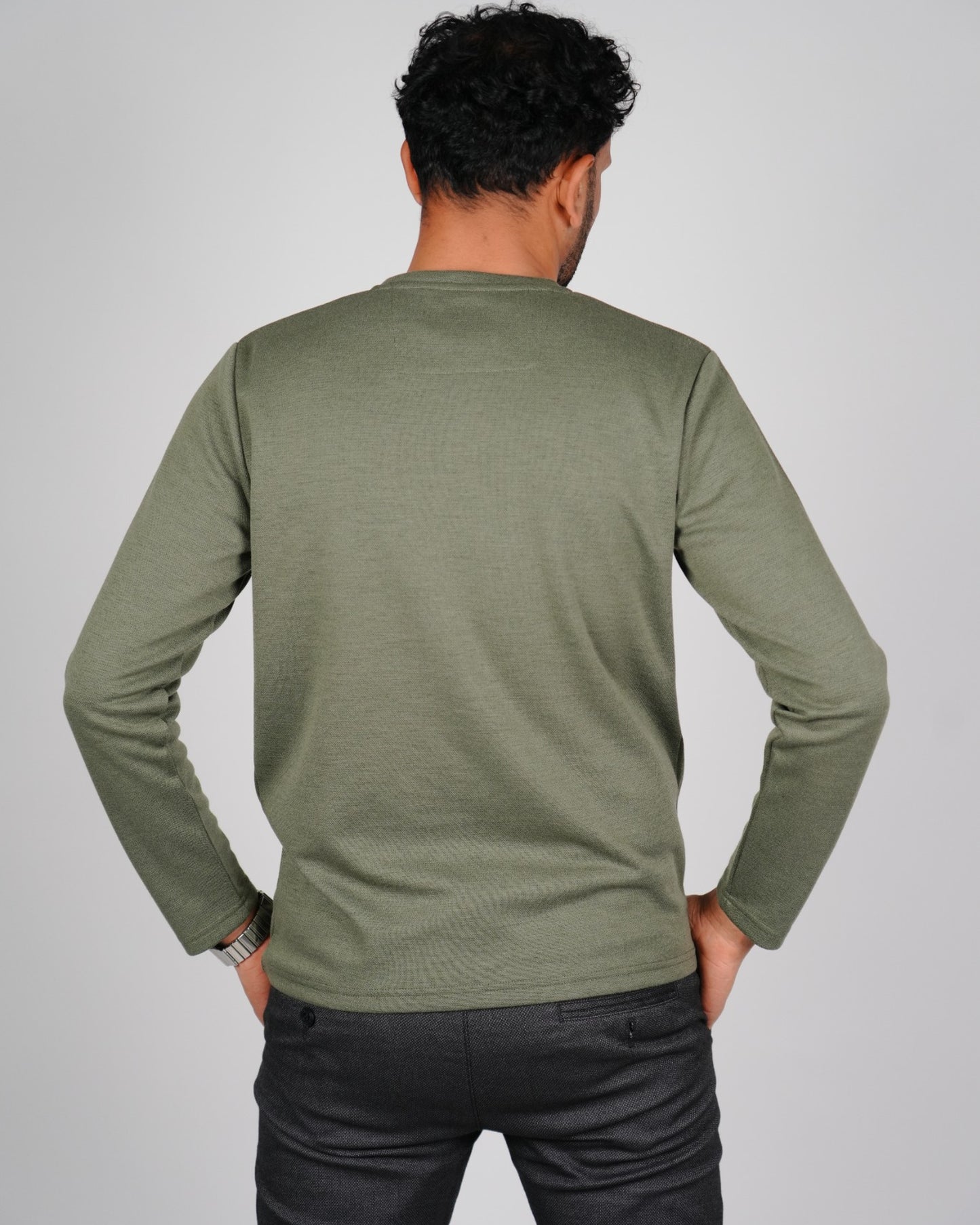 Intersivin long-sleeve pullover